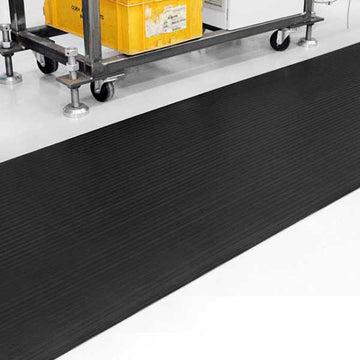 Durable Fluted Rubber Matting for Heavy Duty Floors and Workspaces