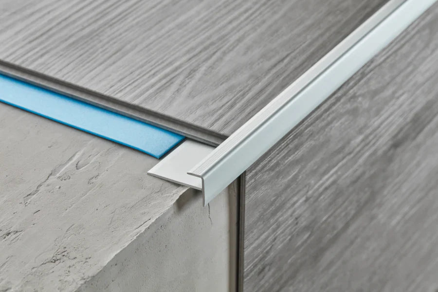 Aluminium Outer Corner Stair Nosing Trim – Edge Profile for 5mm LVT Flooring