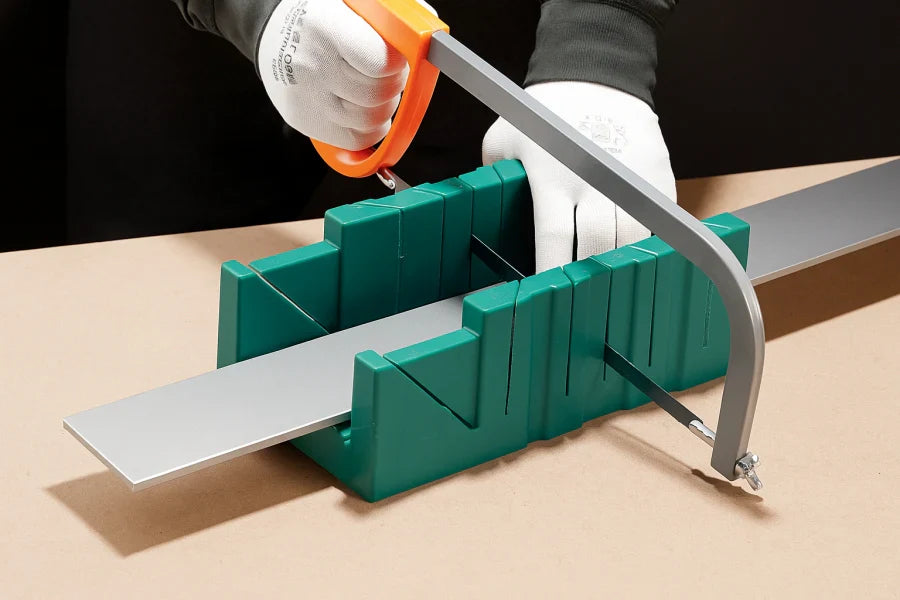 59mm Silver Aluminium Skirting Board – 2.5m Anodised Profile